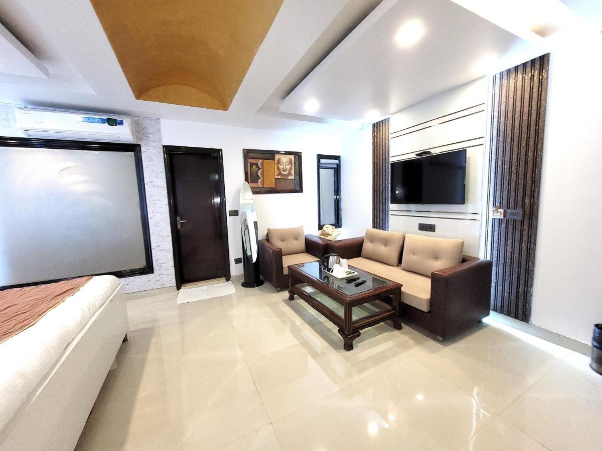 ניו דלהי Hotel The Daanish Residency - Karol Bagh מראה חיצוני תמונה