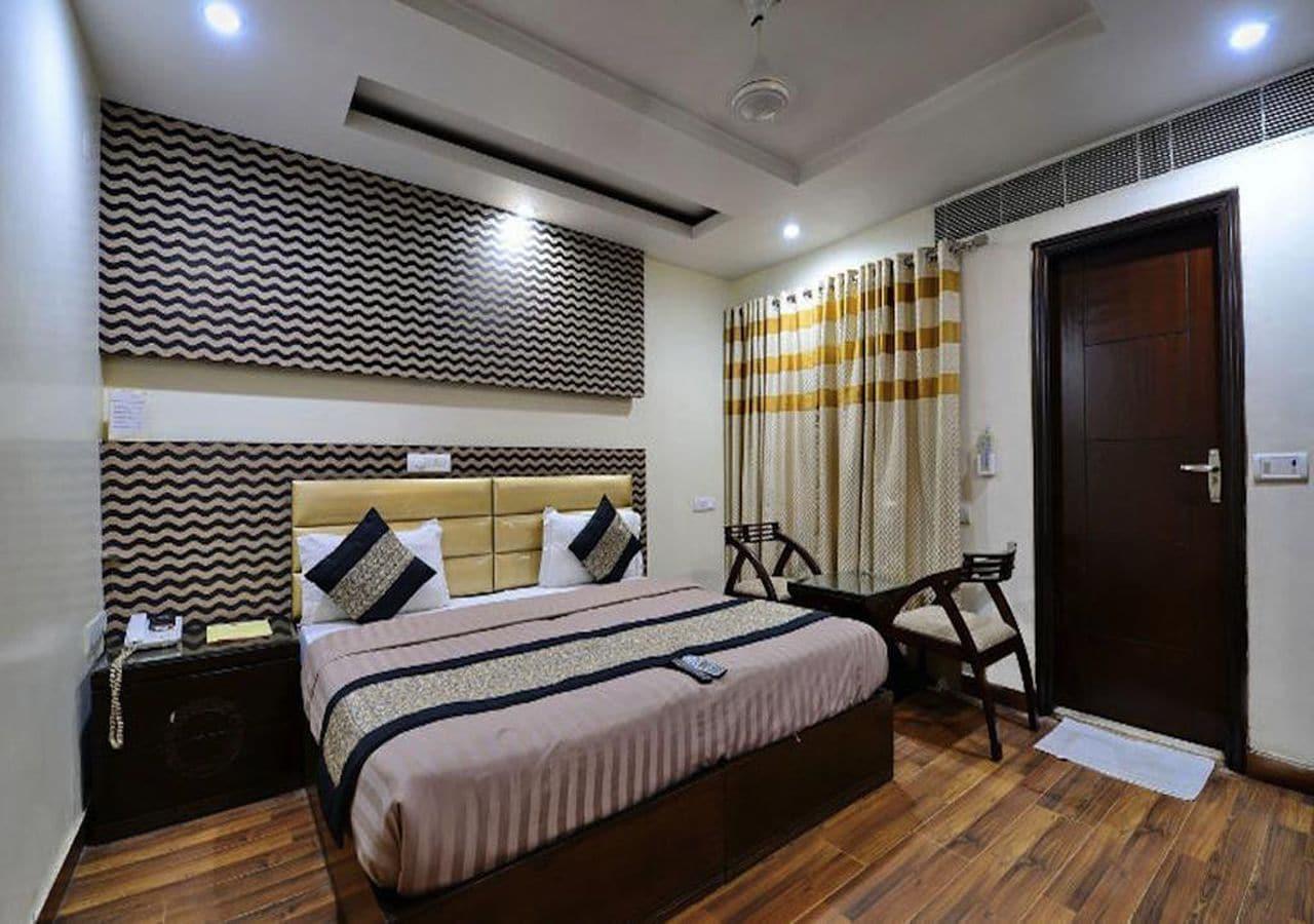 ניו דלהי Hotel The Daanish Residency - Karol Bagh מראה חיצוני תמונה