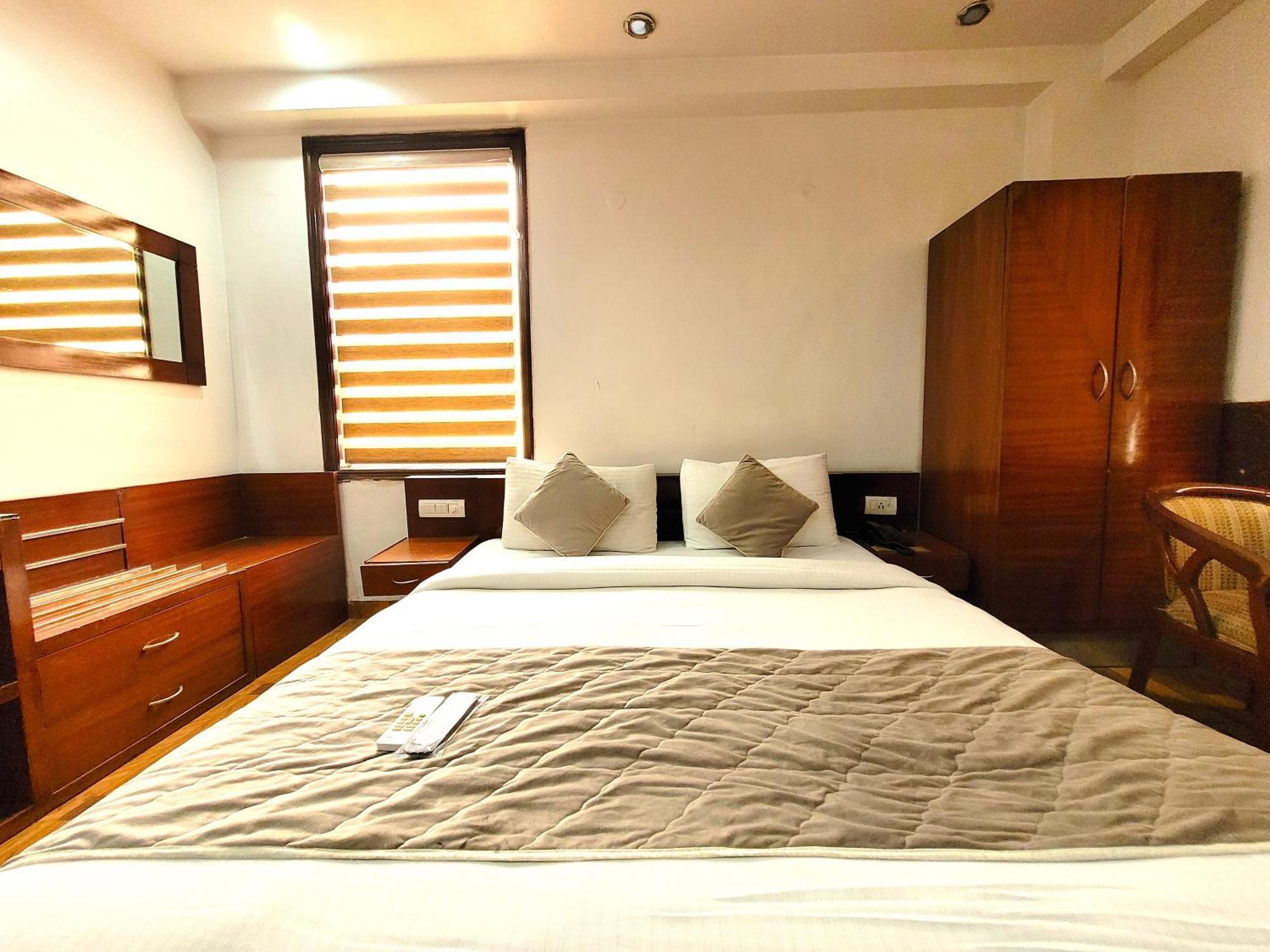 ניו דלהי Hotel The Daanish Residency - Karol Bagh מראה חיצוני תמונה