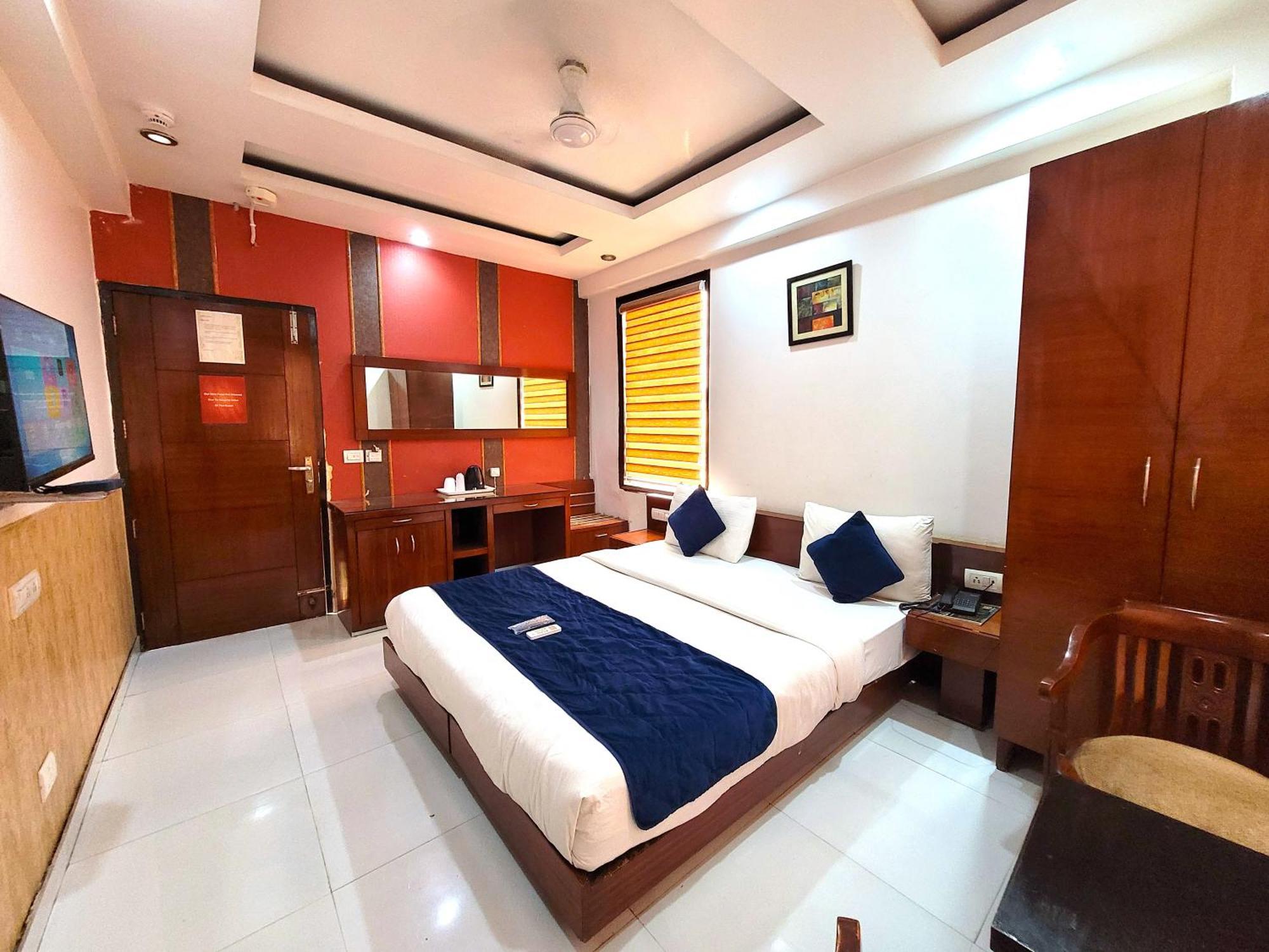 ניו דלהי Hotel The Daanish Residency - Karol Bagh מראה חיצוני תמונה