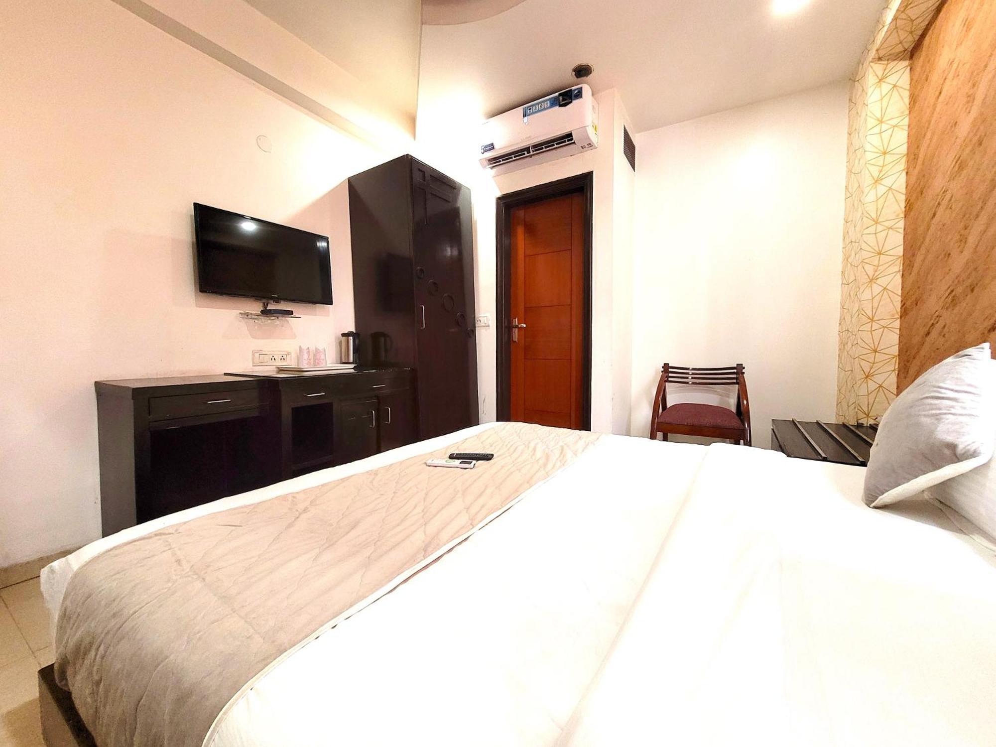 ניו דלהי Hotel The Daanish Residency - Karol Bagh מראה חיצוני תמונה