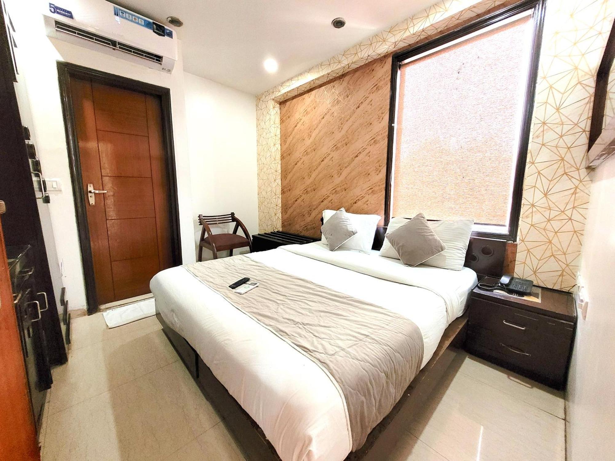 ניו דלהי Hotel The Daanish Residency - Karol Bagh מראה חיצוני תמונה