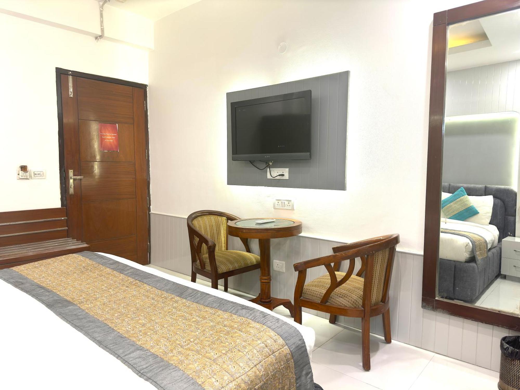 ניו דלהי Hotel The Daanish Residency - Karol Bagh מראה חיצוני תמונה