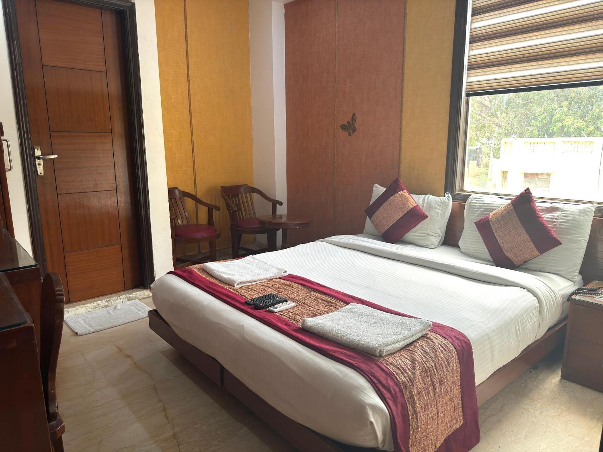 ניו דלהי Hotel The Daanish Residency - Karol Bagh מראה חיצוני תמונה