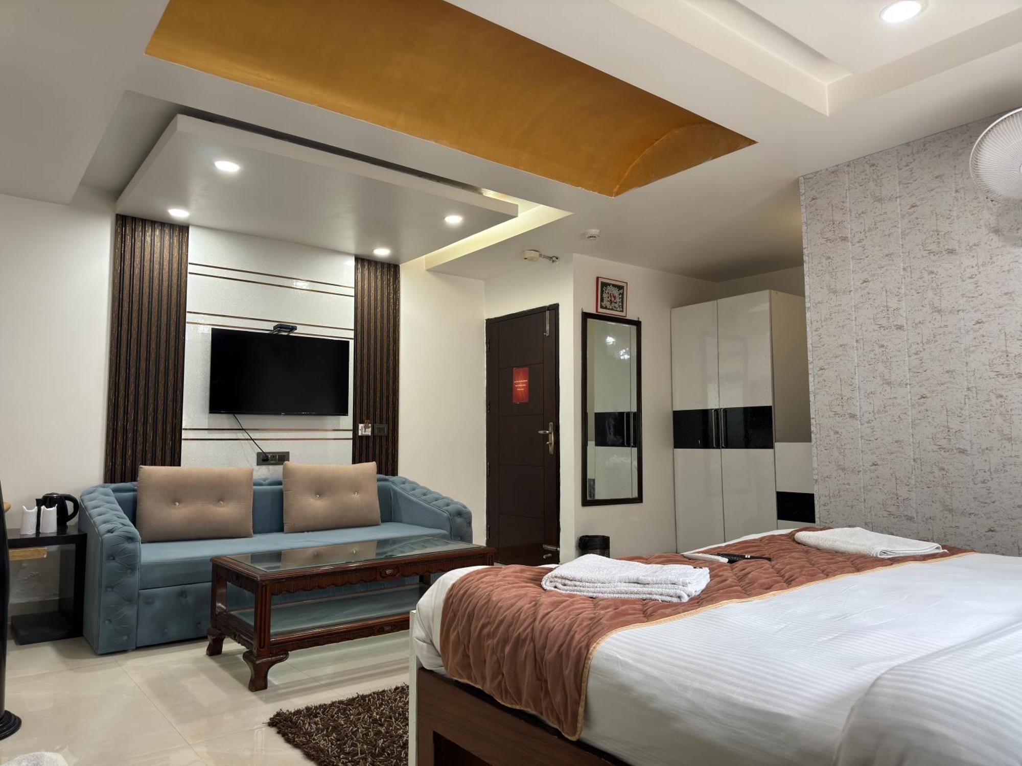 ניו דלהי Hotel The Daanish Residency - Karol Bagh מראה חיצוני תמונה