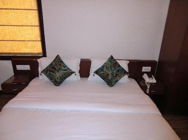 ניו דלהי Hotel The Daanish Residency - Karol Bagh מראה חיצוני תמונה