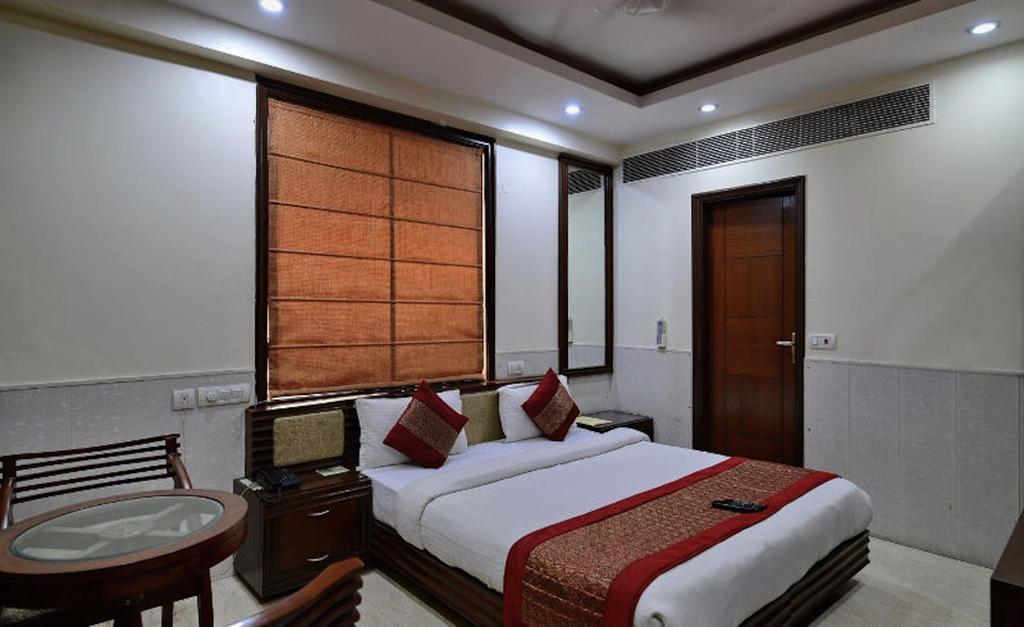 ניו דלהי Hotel The Daanish Residency - Karol Bagh מראה חיצוני תמונה