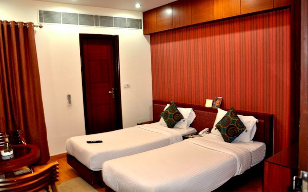 ניו דלהי Hotel The Daanish Residency - Karol Bagh מראה חיצוני תמונה